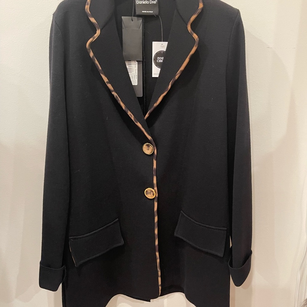 Knit spring jacket with leopard print trim detail